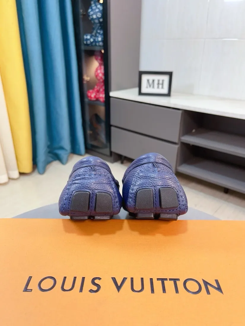 Men's men's shoes💰400🌹🌹[LV Louis Vuitton] New men's beanie shoes💝💝.. Top-grade imported cowhide embossed➕Comfortable leather lining. It is extremely skin-friendly and comfortable, feels very delicate, and the shape is very correct! Perfectly reflects the three-dimensional sense, code number: 38-44